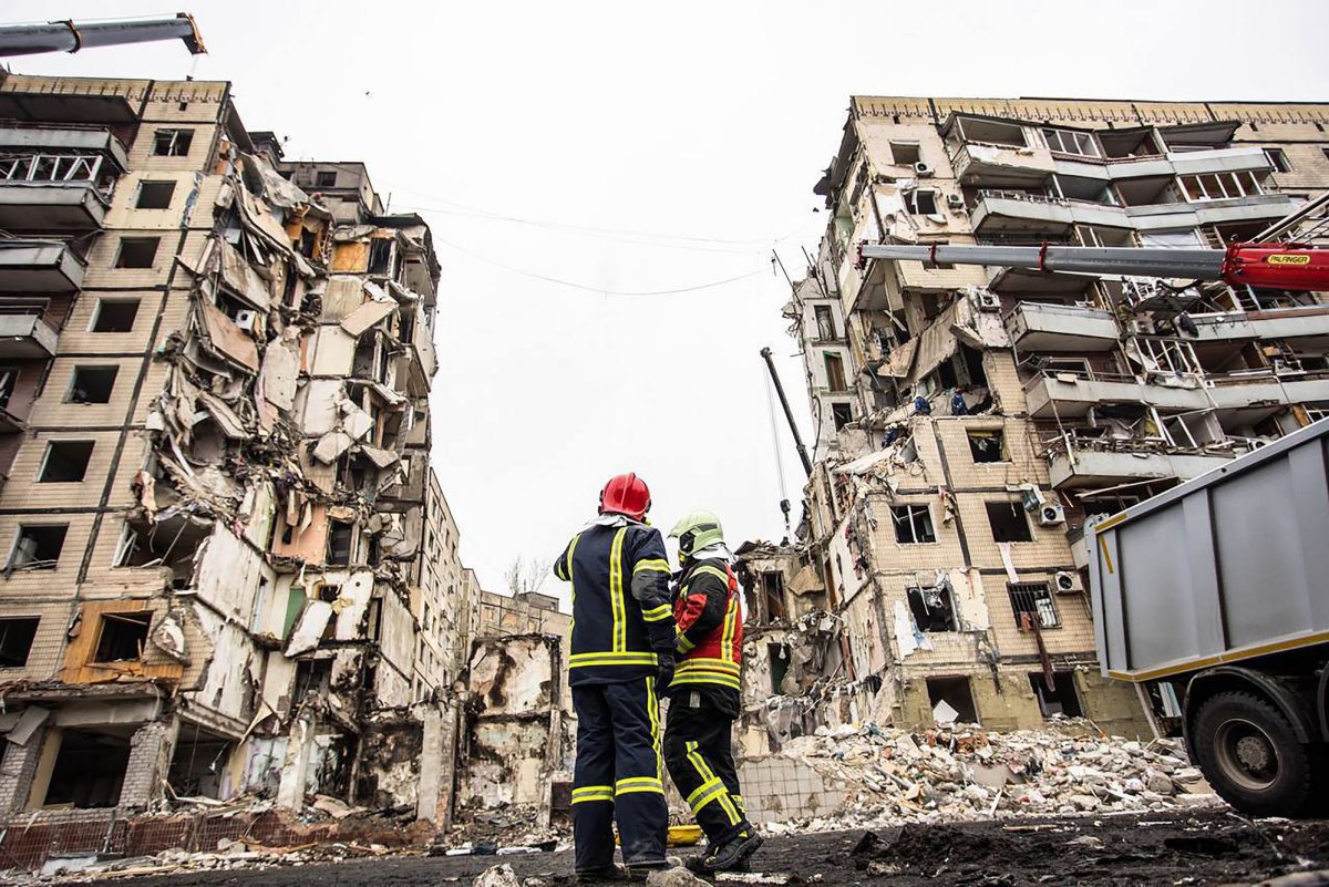 Scores are killed as Russia launches largest airstrike on Ukraine