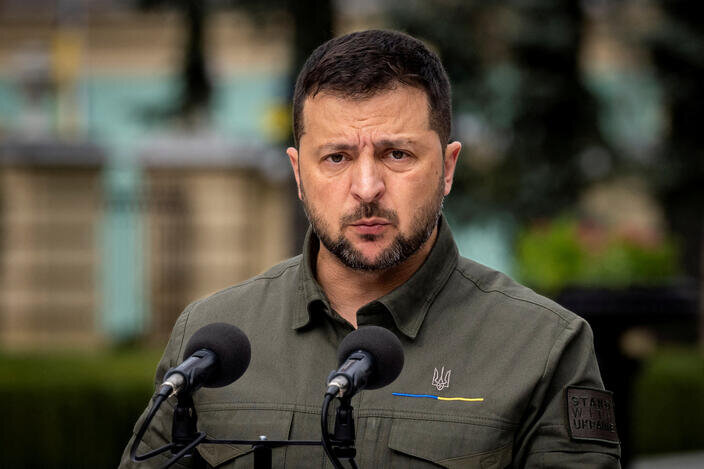 Zelenskiy to visit Washington as Congress debates new aid package to Ukraine