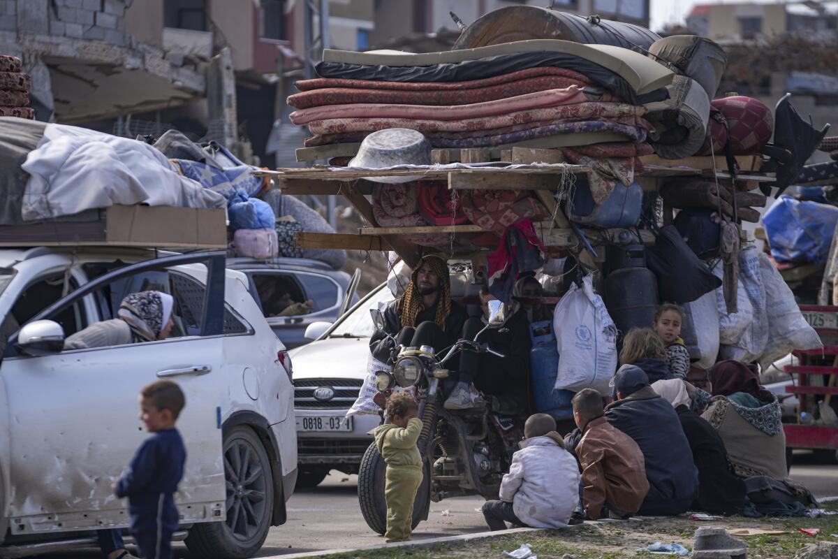 Israel launches new “limited ground operation” of Gaza after deadly air strikes