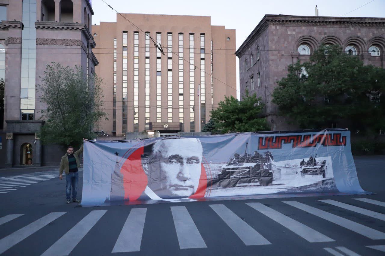 Russia’s Lavrov receives cold welcome during visit to Armenia