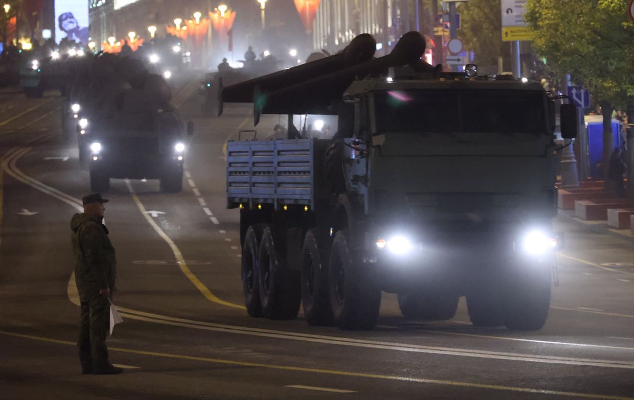 Ukraine launches large-scale drone attacks, disrupts work of Moscow airports
