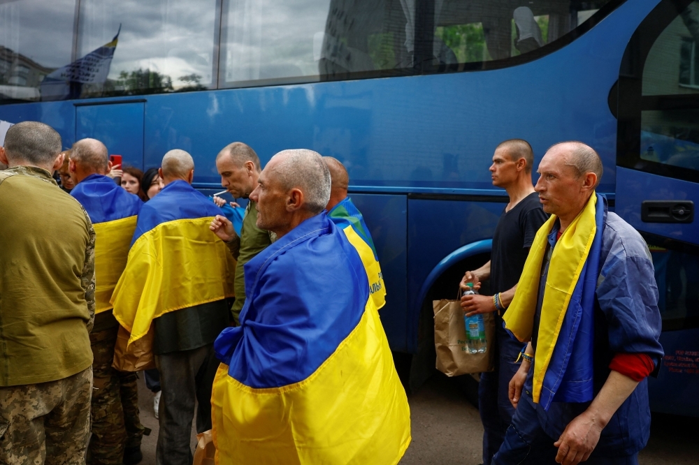 Russia, Ukraine exchange 1,000 POWs each in largest prisoners swap since start of war