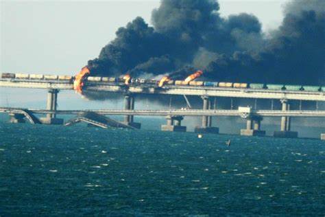 Ukrainian intelligence strikes Crimea bridge with underwater explosives