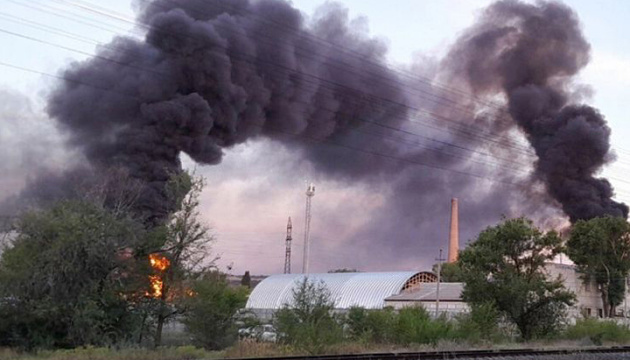 Ukrainian drone barrage targets capital Moscow, strikes chemical plant