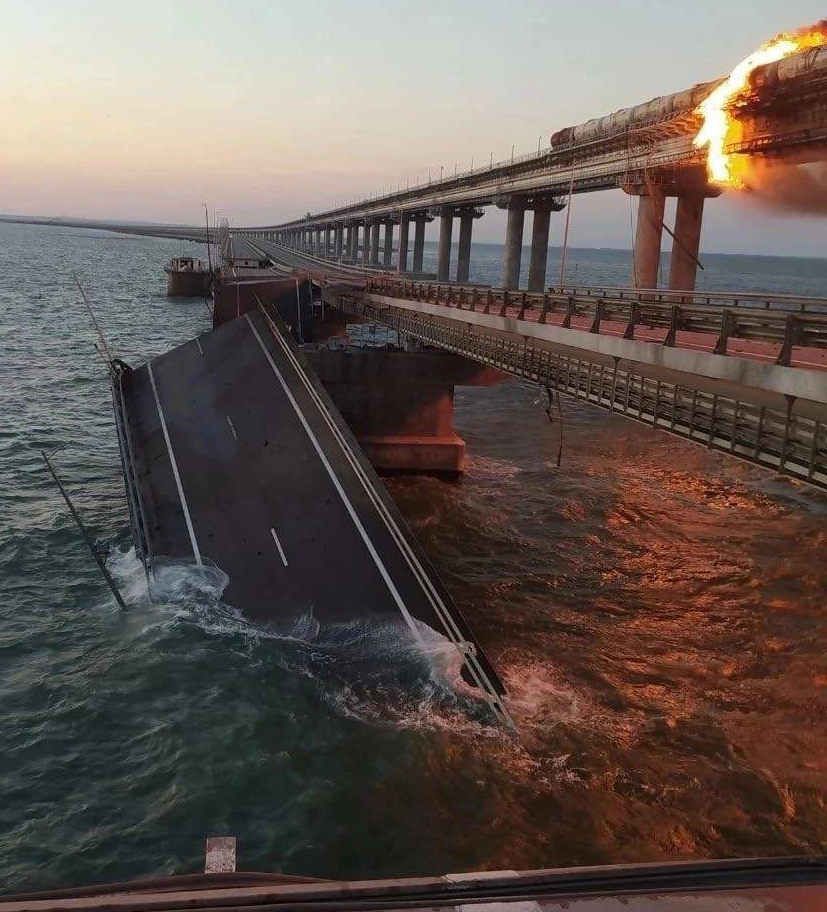 Russian FSB claims foiling Ukrainian bomb attack on Crimea Bridge