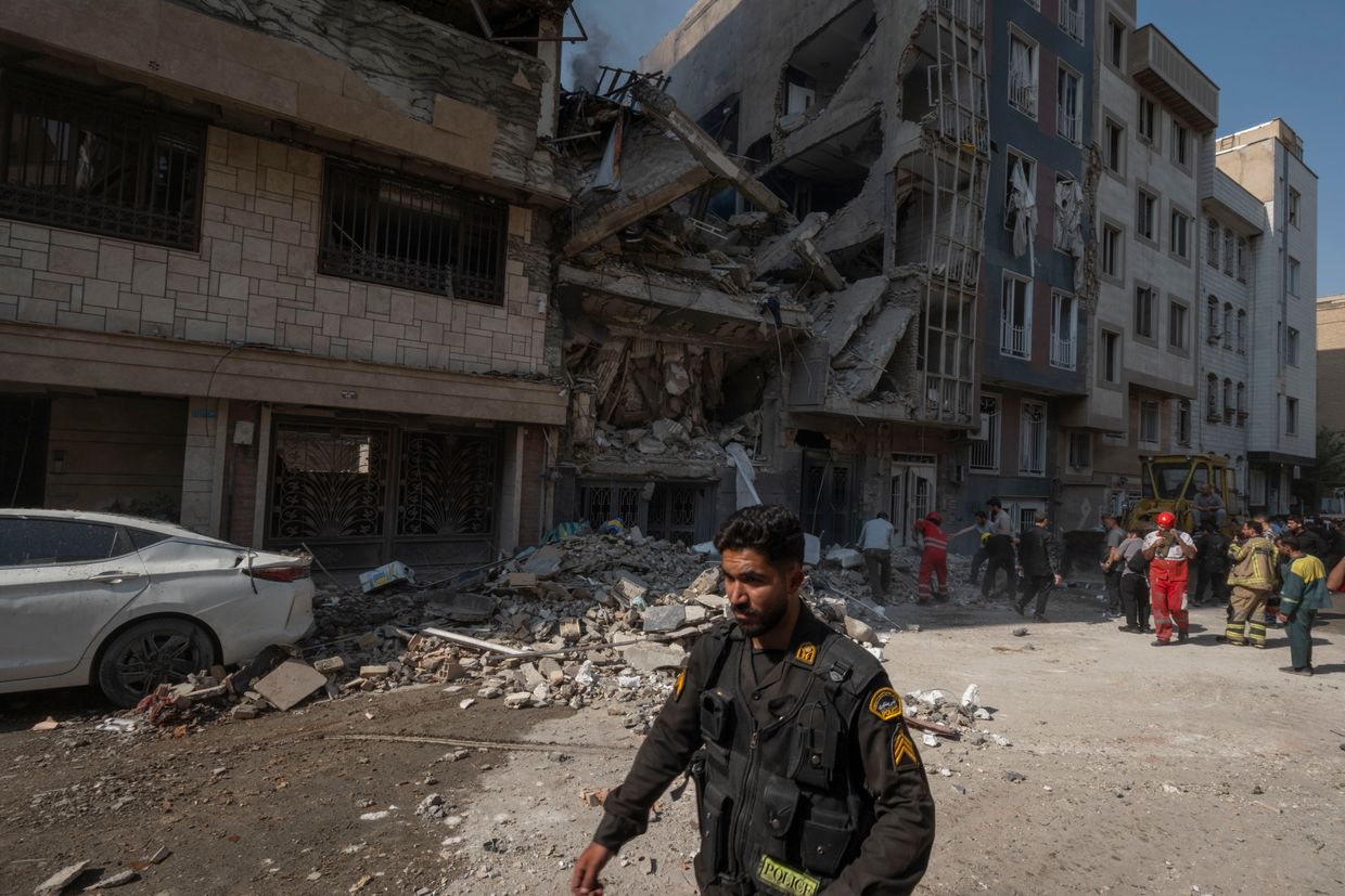 Ukraine urges citizens to leave Iran amid security concerns