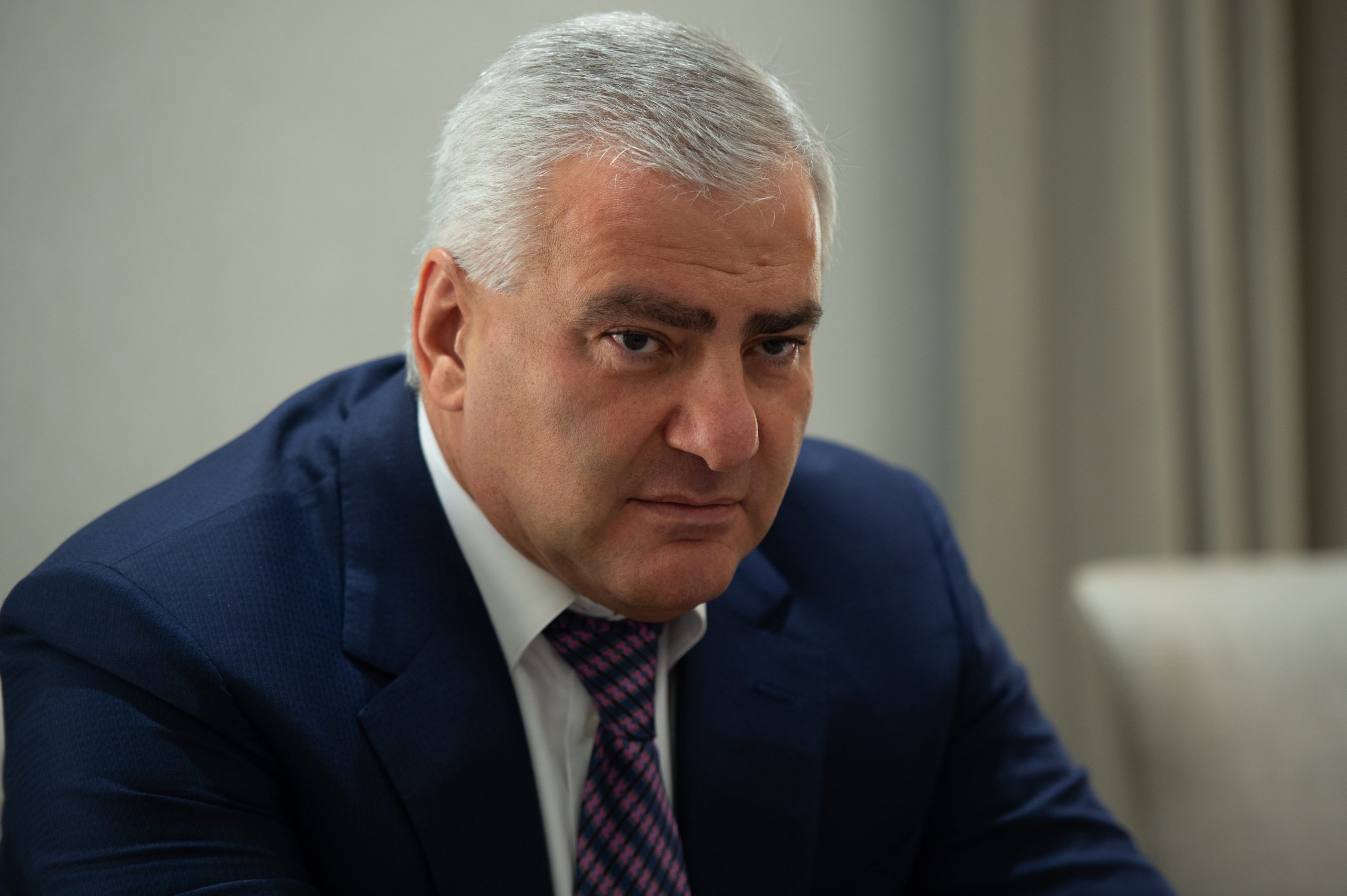 Russian-Armenian billionaire announces candidacy for prime minister despite being ineligible