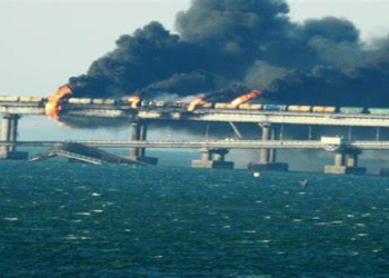 Ukrainian intelligence strikes Crimea bridge with underwater explosives
